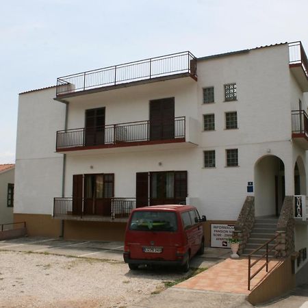 Apartments And Rooms By The Sea Starigrad, Paklenica - 6634 Exterior photo