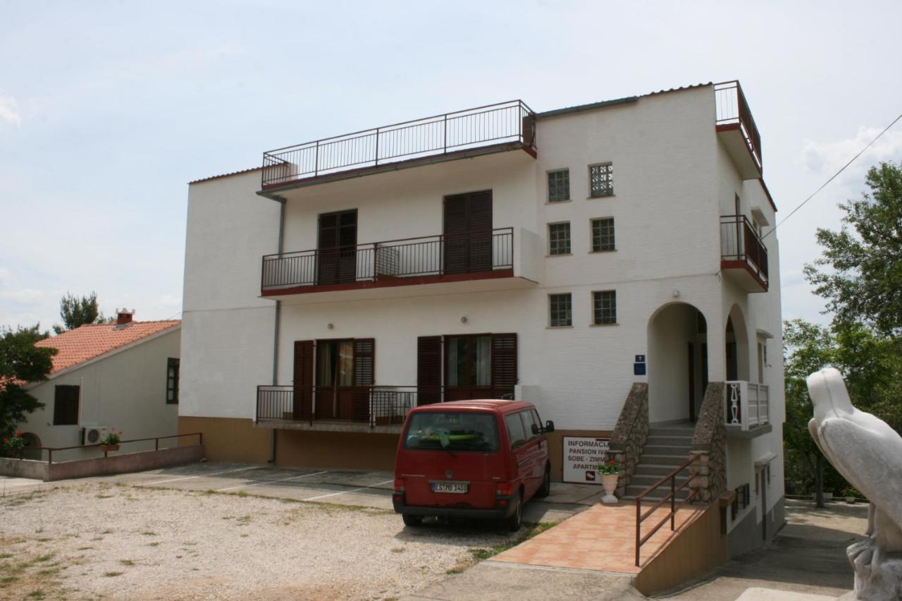 Apartments And Rooms By The Sea Starigrad, Paklenica - 6634 Exterior photo