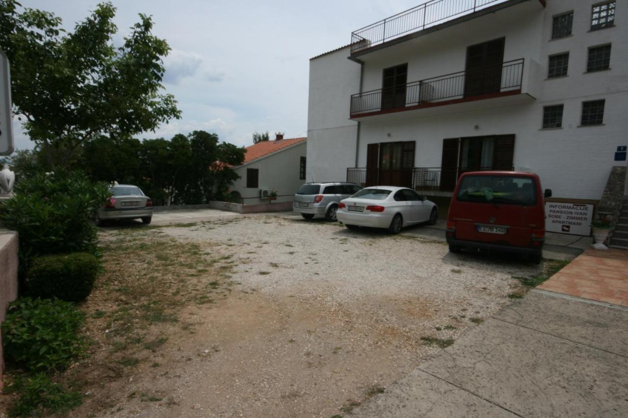 Apartments And Rooms By The Sea Starigrad, Paklenica - 6634 Exterior photo